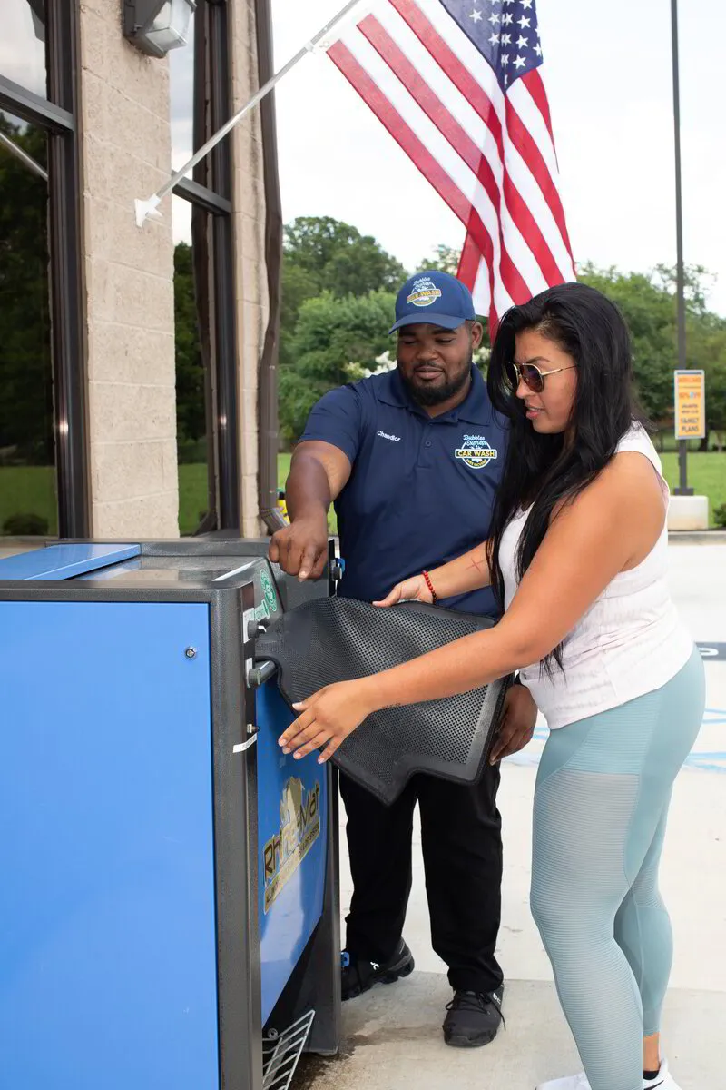 About Bubbles Car Wash